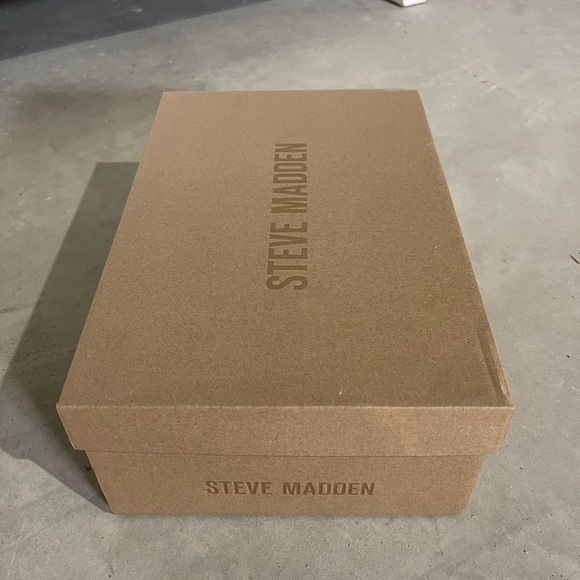 New Steve Madden Heels - Picture 4 of 7